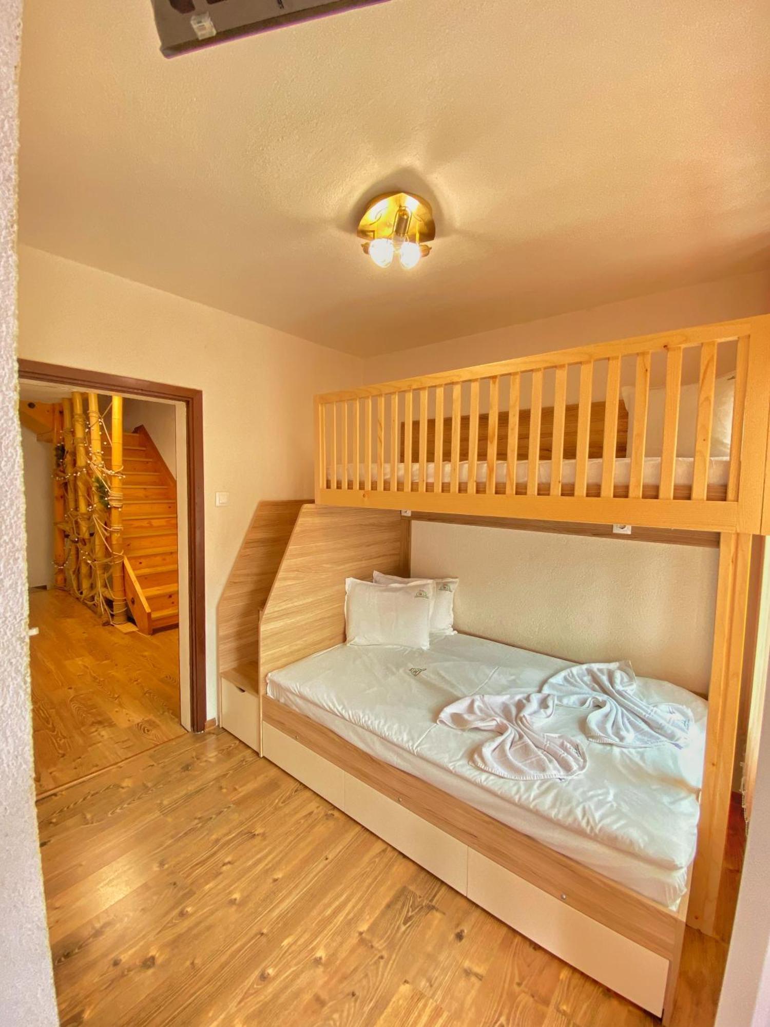Къща За Гости Хаджиевата Къща Smolyan Ngoại thất bức ảnh